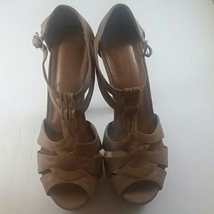 Forever 21 Tan/Neutral color Heels