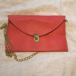 ❤️Pink crossbody pleather bag with gold chain