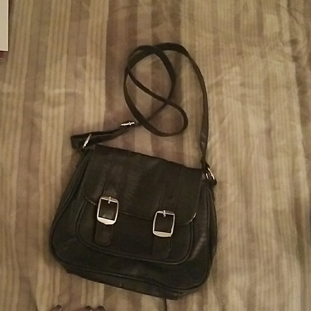 Crossbody bag! All black 😗