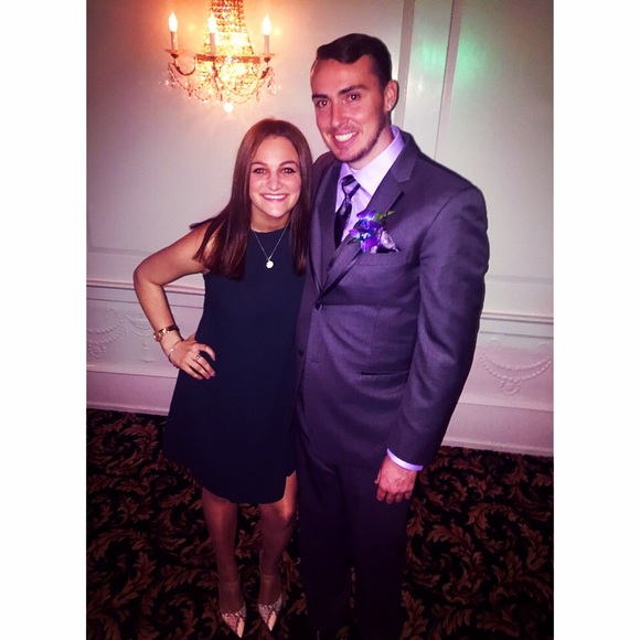 Meet your Posher, Carlee - Picture 2 of 2