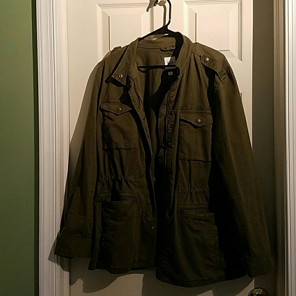 GAP Women's olive green utility jacket