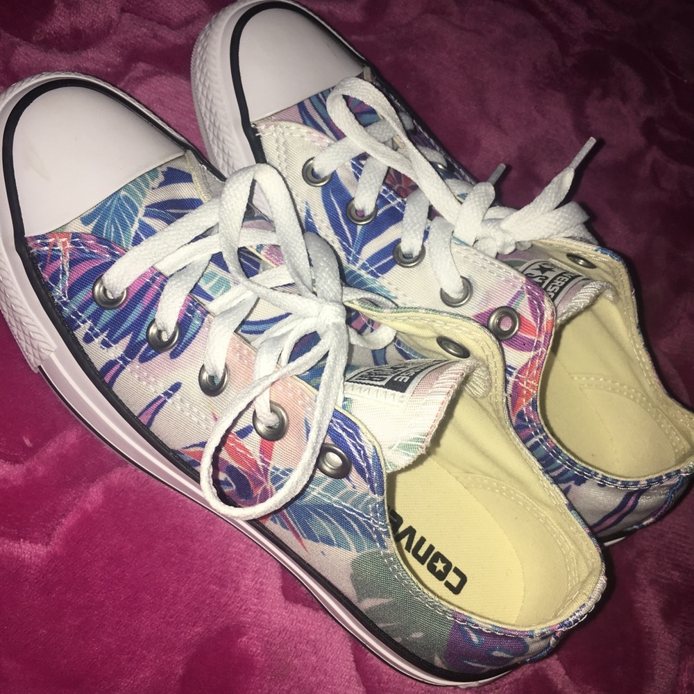 **SOLD**Converse