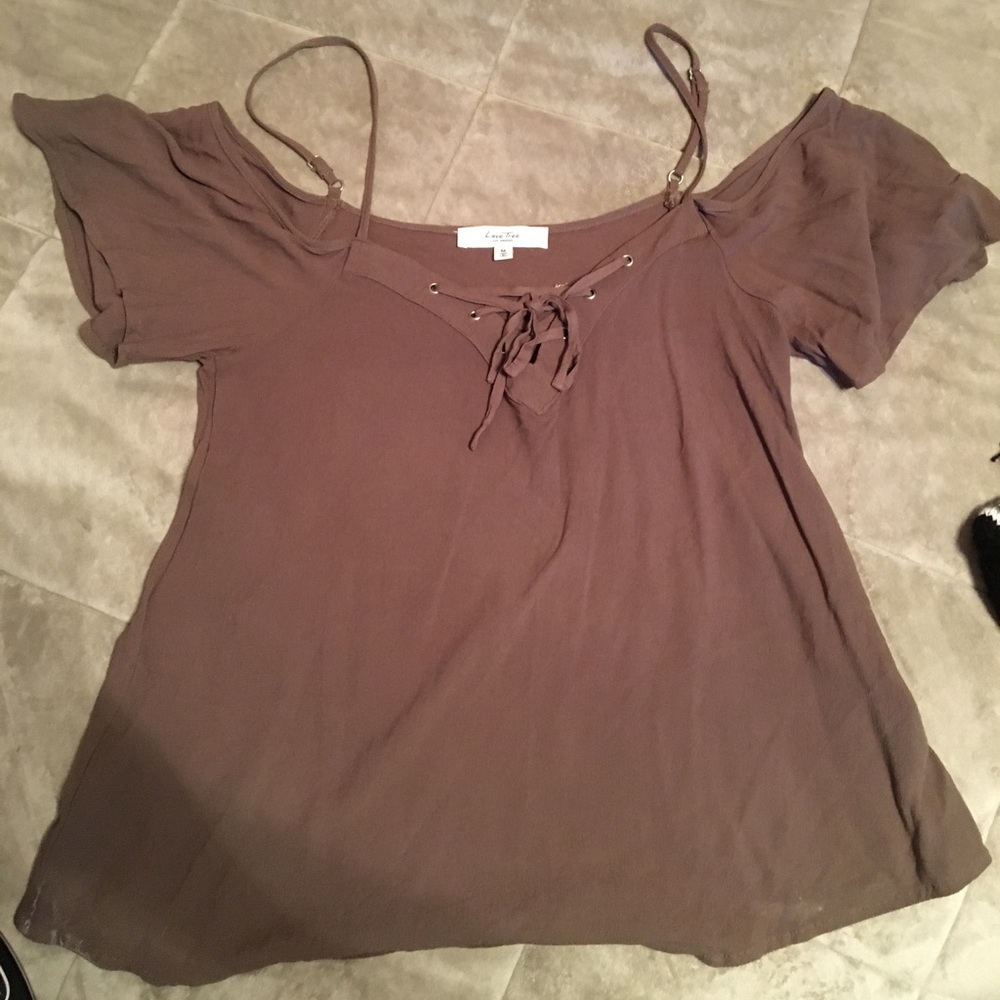 Cold shoulder top