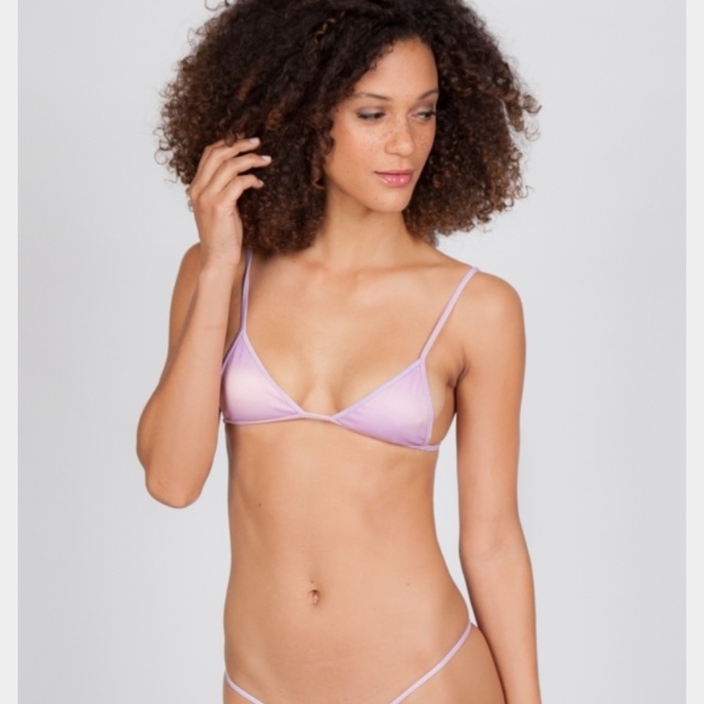 Minimale  animal hard necessity string bikini top