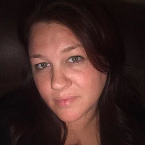 Meet your Posher, Lara