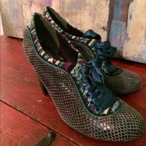 Poetic license size 7