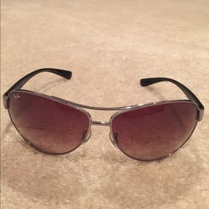 ☀️Authentic Ray Ban aviators☀️