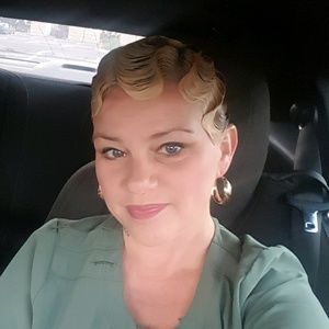 Meet your Posher, Rhonda