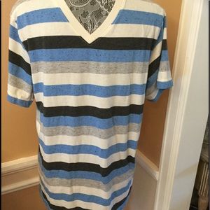 V NECK STRIPED KNIT SHIRT 🌻