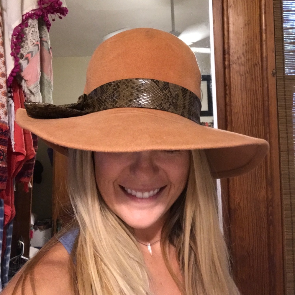 Vintage 1960's Mr. John Classic Hat