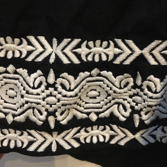 Pepin Embroidered Blouse - Picture 8 of 8