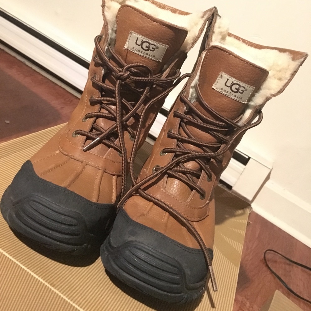 Brown Adirondack Women's Uggs Size 8