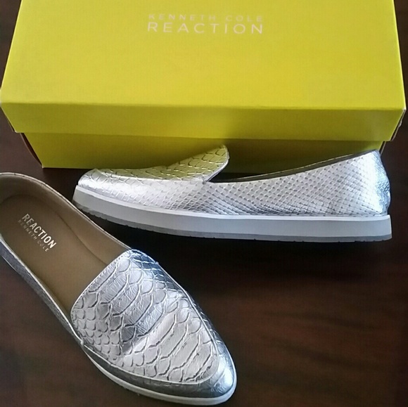 Shoes - Picture 2 of 3