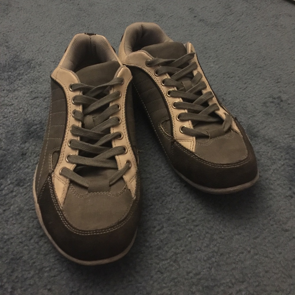 Kenneth Cole sneakers