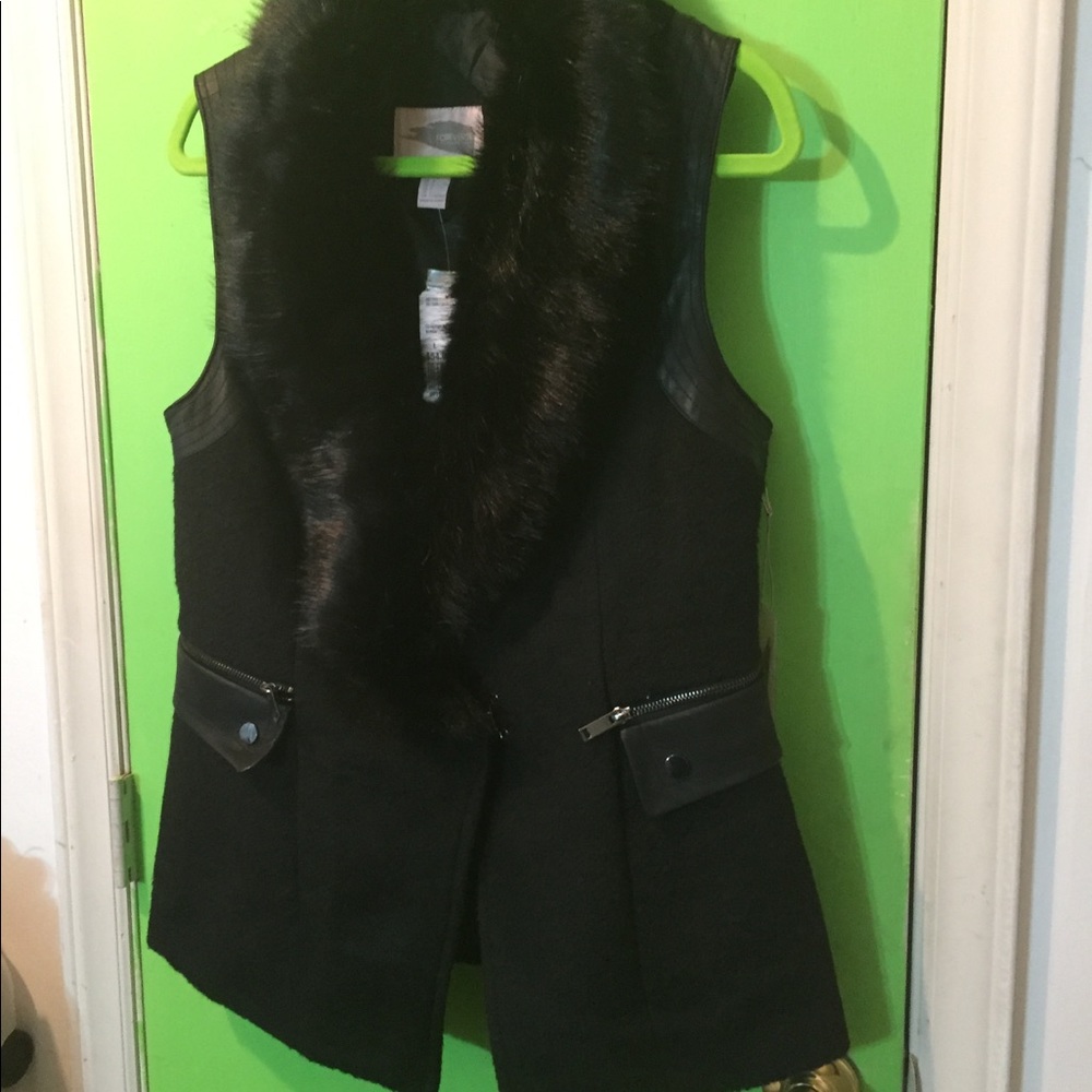 Forever 21 Black Faux Fur trim vest
