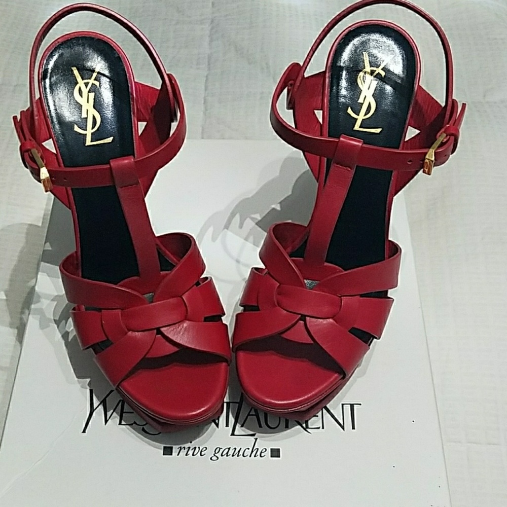 CLASSIC TRIBUTE 105 SANDAL IN RED LEATHER