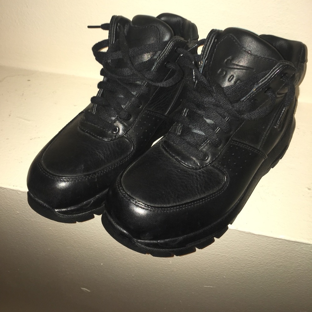 Black Leather Nike ACG Boots