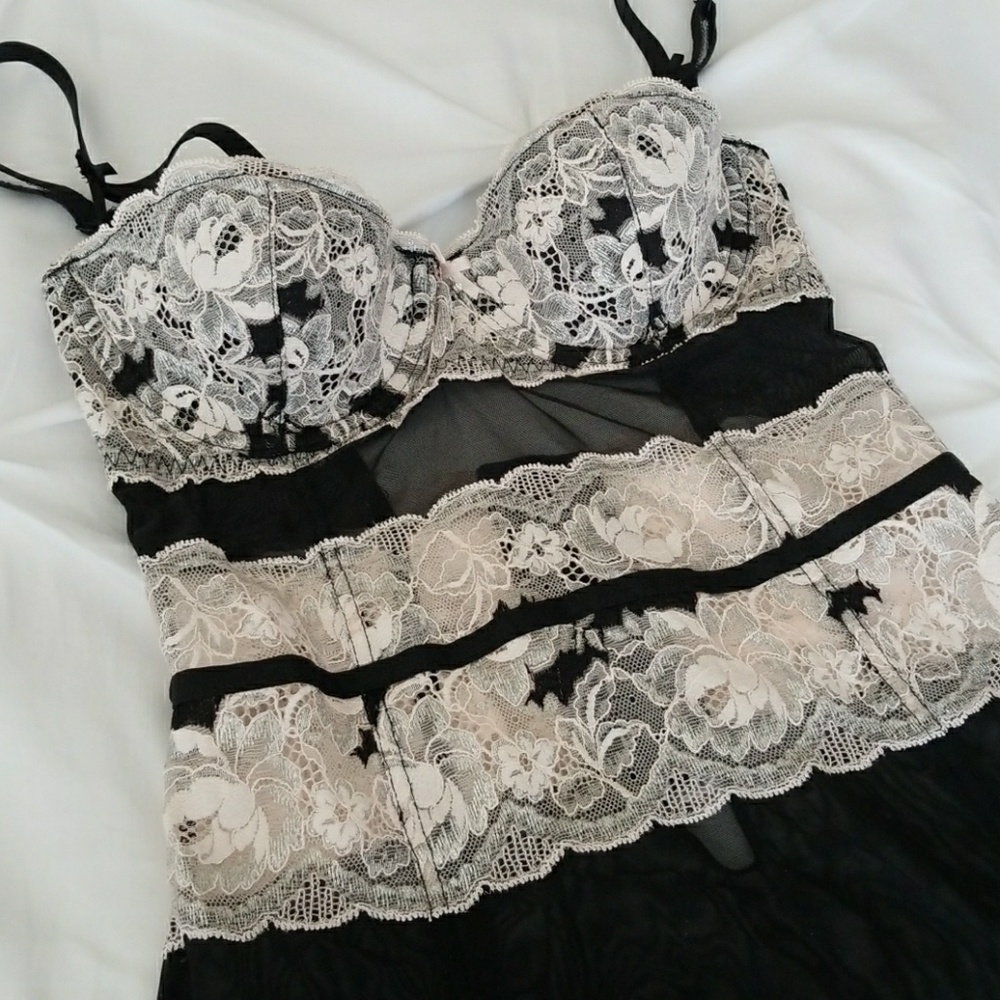 Victoria's Secret Chantilly Lace & Mesh Corset