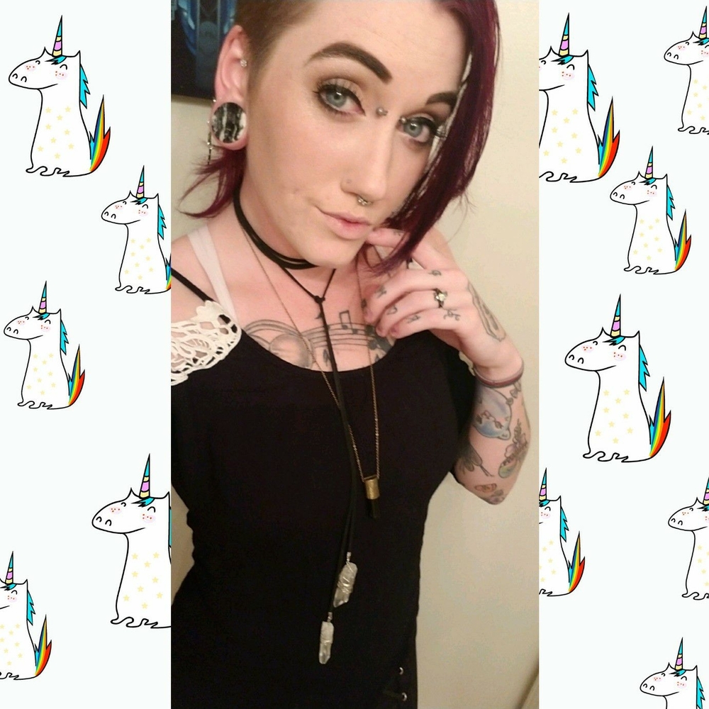 Meet your Posher, Ashley