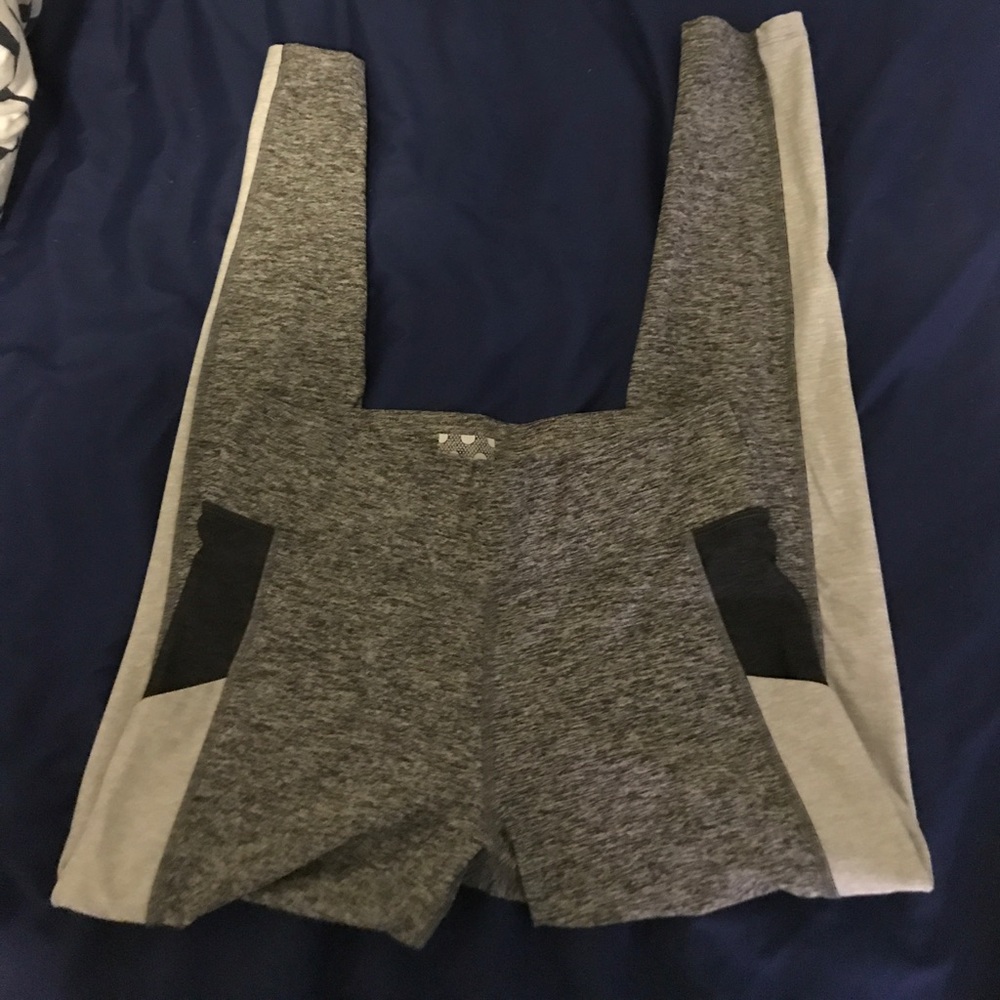 PINK ultimate sports leggings!