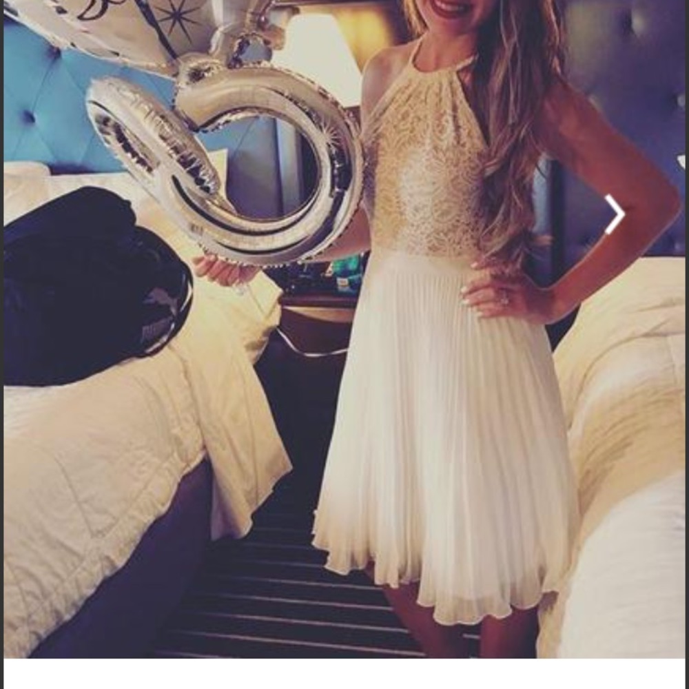 Super cute ivory dress