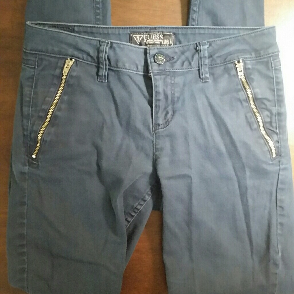 GUESS 1981 JEANS