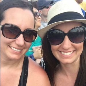 Meet your Posher, Leigha