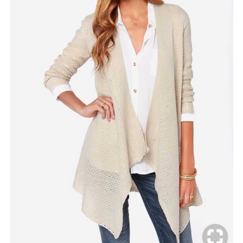 BB Dakota cream sweater