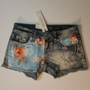 Grace in La Tropical Shorts