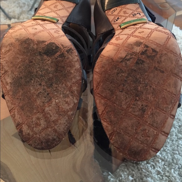 L.A.M.B strappy grey heels w/ blue flower. Sz 9 - Picture 5 of 8