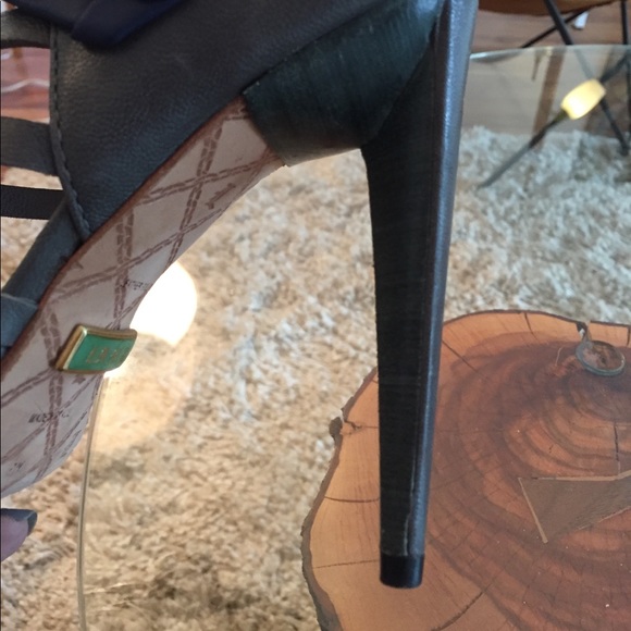 L.A.M.B strappy grey heels w/ blue flower. Sz 9 - Picture 7 of 8