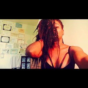 Meet your Posher, Neila