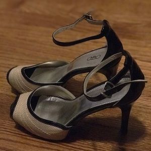 Shoes Shoes
