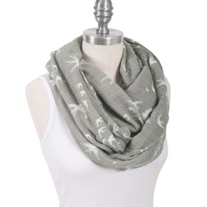 NWOT Muslin Infinity Nursing Scarf NWOT Muslin Infinity Nursing Scarf