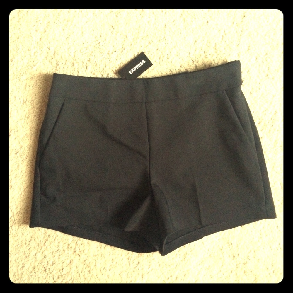 NWT Express Mid-Rise 2.5" Cotton Blend Shorts