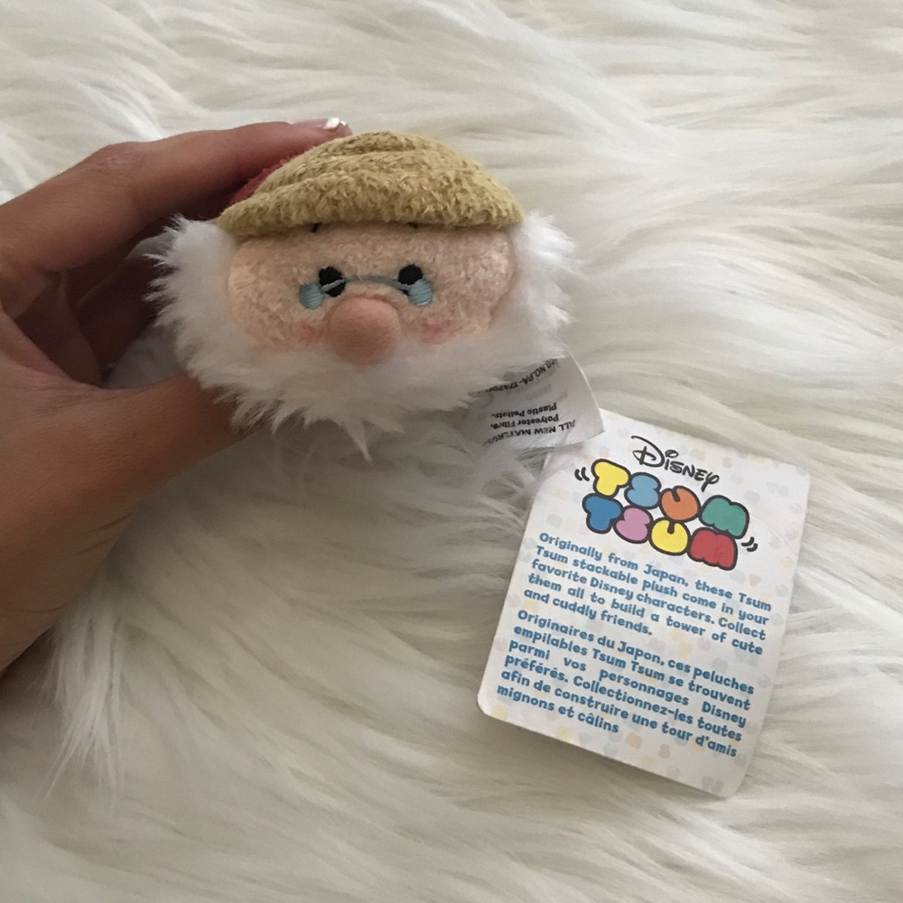 🆕‼️Doc mini tsum tsum plush ❤️