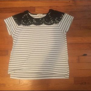 Umgee lace neckline tee size L Umgee lace neckline tee size L