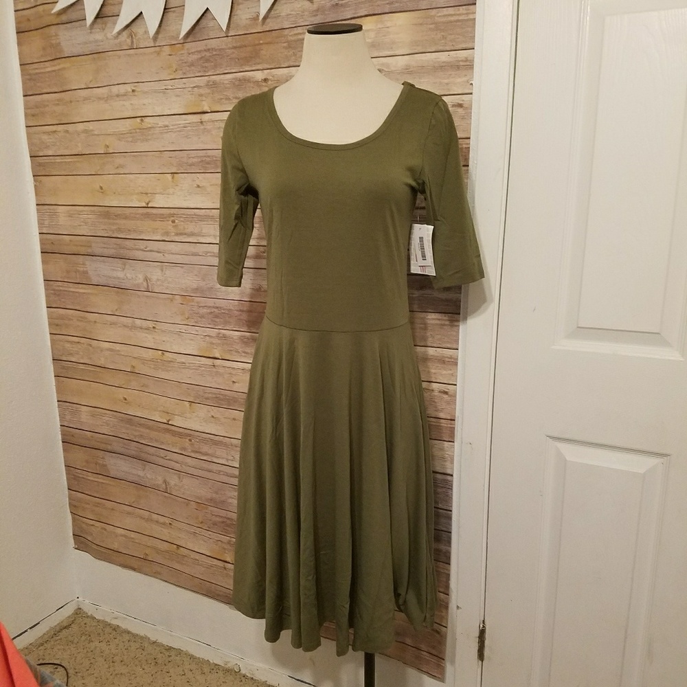 LuLaRoe Nicole dress