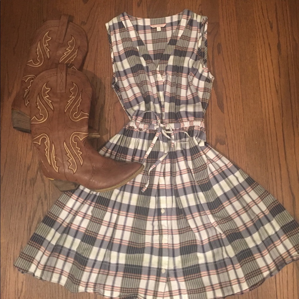 Size 4 Gap Sleeveless plaid dress with tie @ waist
