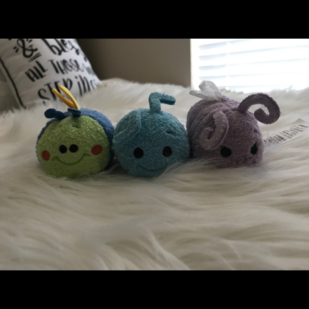 🆕😍A Bugs Life mini tsum tsum plush set!!❤️‼️