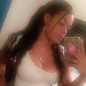 Meet your Posher, Hillary