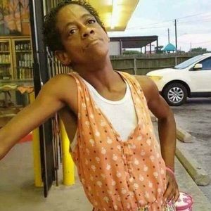 Meet your Posher, Lewis