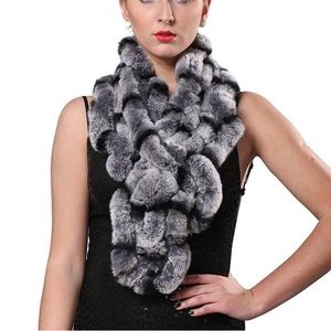 ✿NWT Long Fur Scarf✿ ✿NWT Long Fur Scarf✿