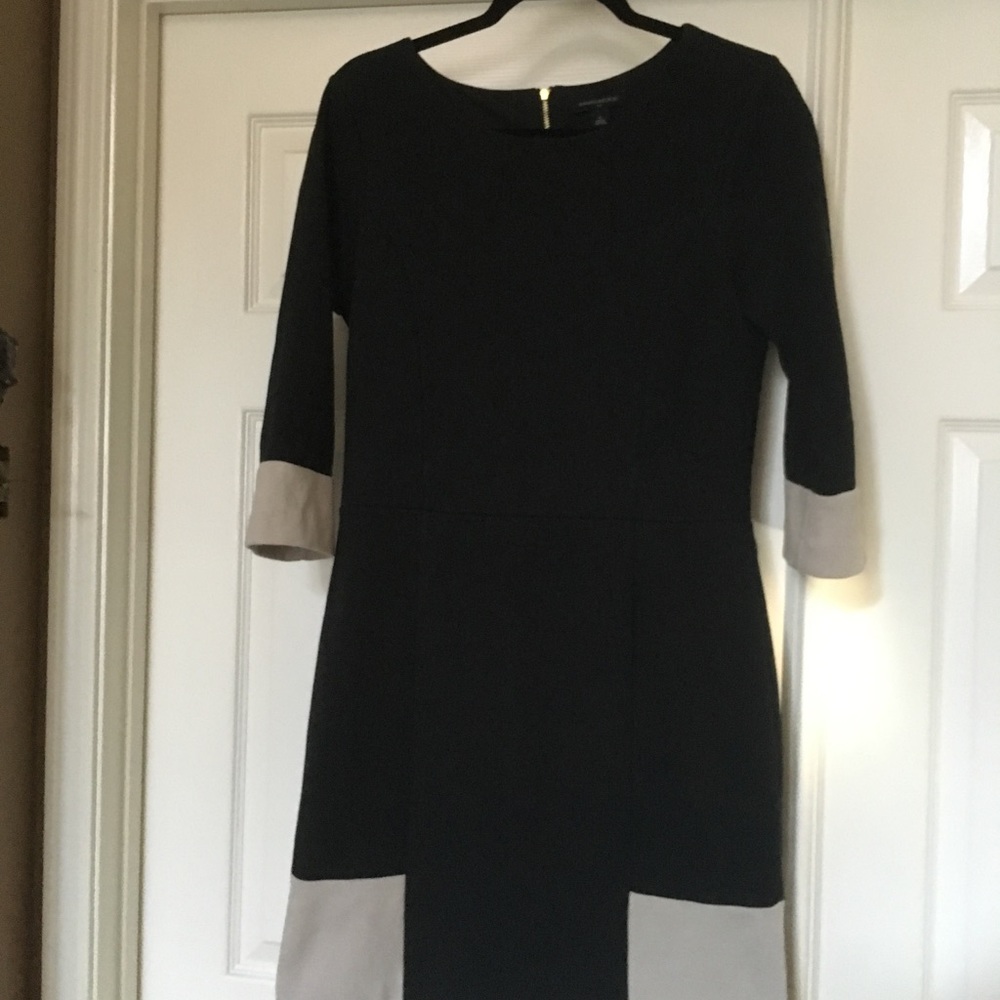 Long sleeve dress with modern cut