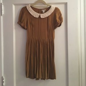 Mustard yellow dress with Peter pan collar Mustard yellow dress with Peter pan collar