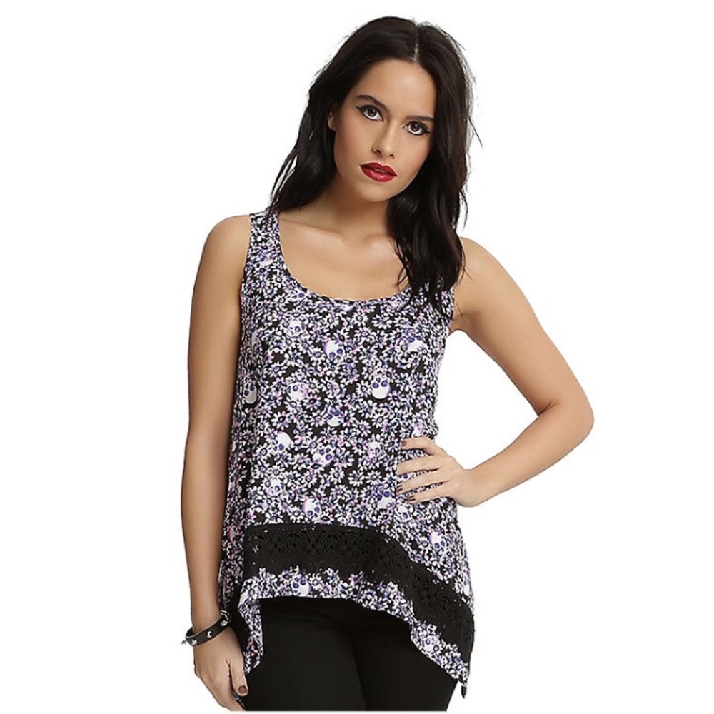 Black & Purple Floral Woven Sharkbite Tank Top - Picture 3 of 4