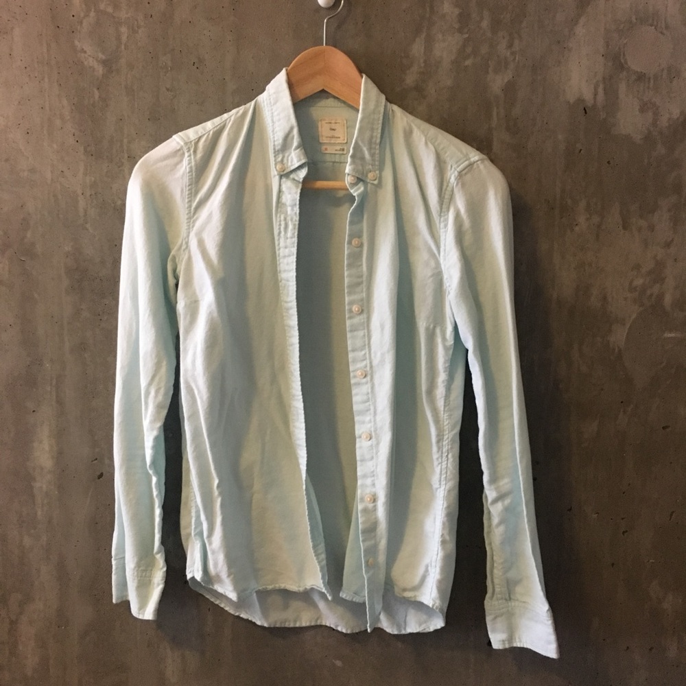 GAP • The Fitted Boyfriend Shirt