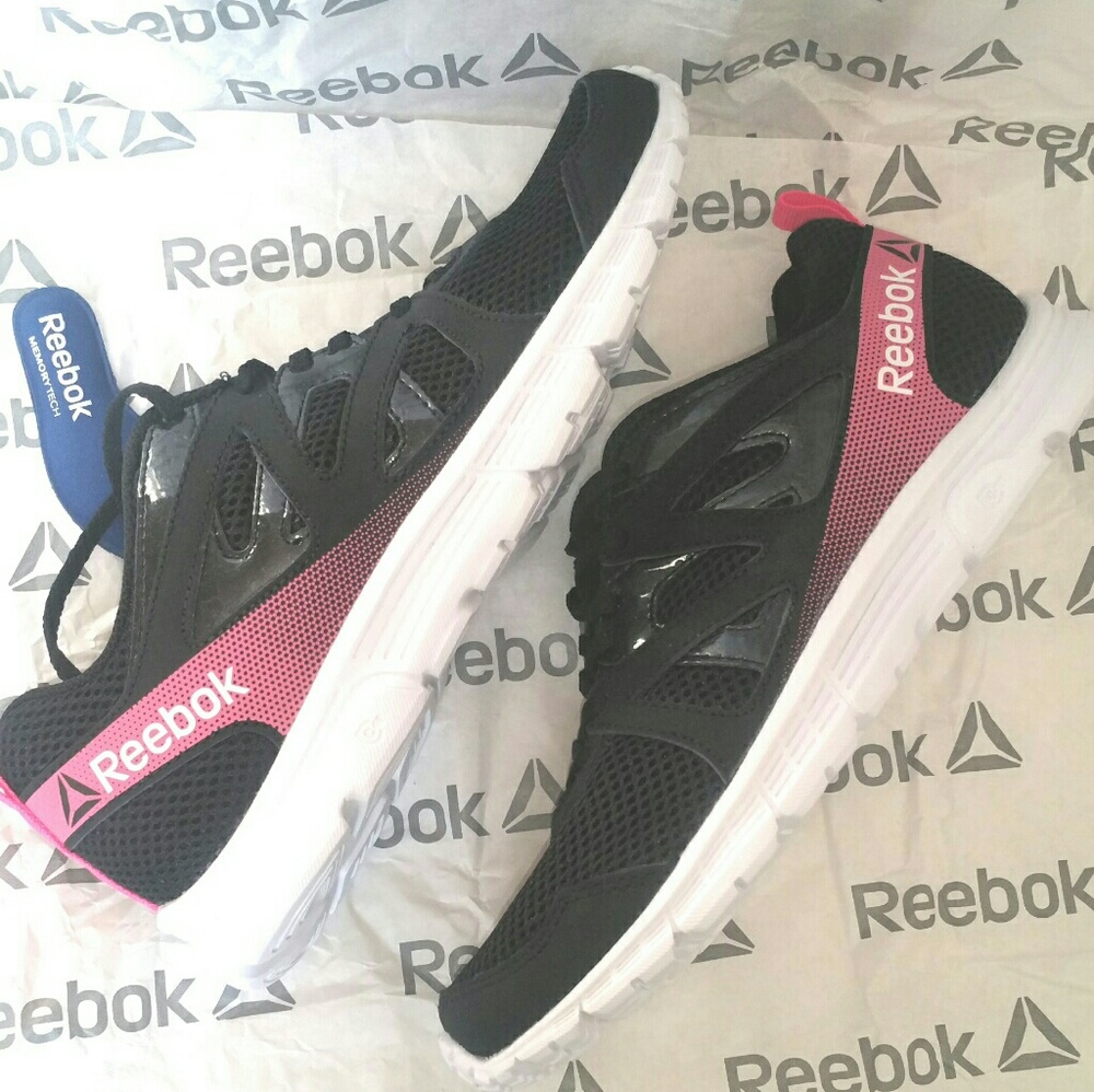 Last one! New bink Reebok sneakers
