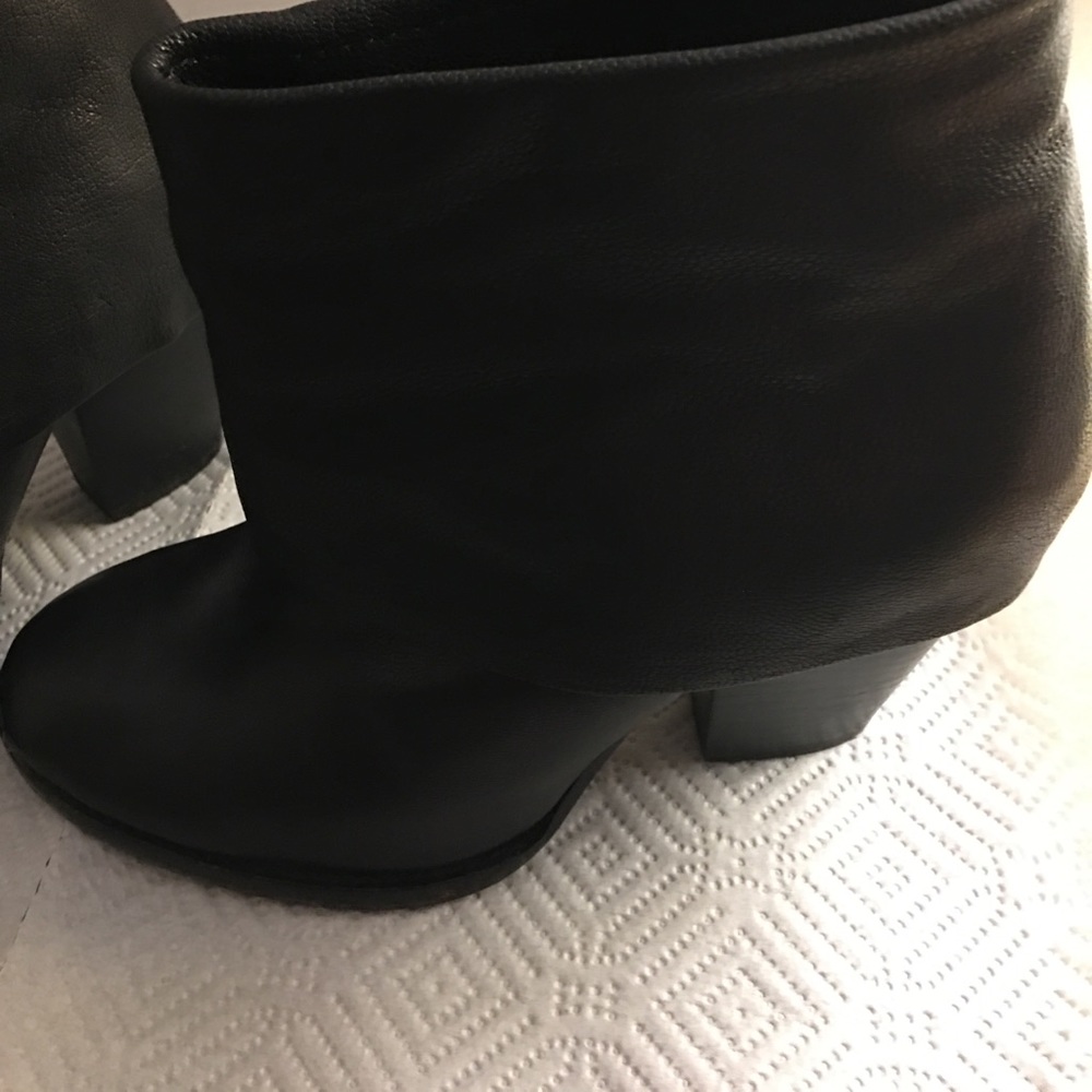 Vince Camuto boots 6.5