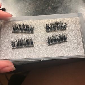 Brand new magnetic eyelashes Brand new magnetic eyelashes